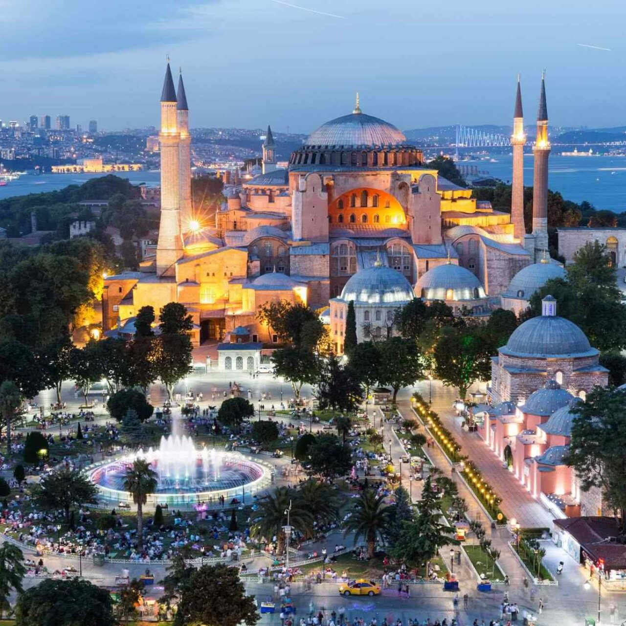https://phenomglobaltravels.com/wp-content/uploads/2018/09/destination-istanbul-02-1280x1280.jpg