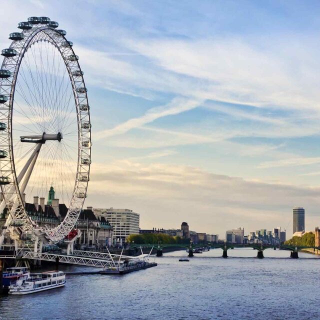 https://phenomglobaltravels.com/wp-content/uploads/2018/09/destination-london-01-640x640.jpg