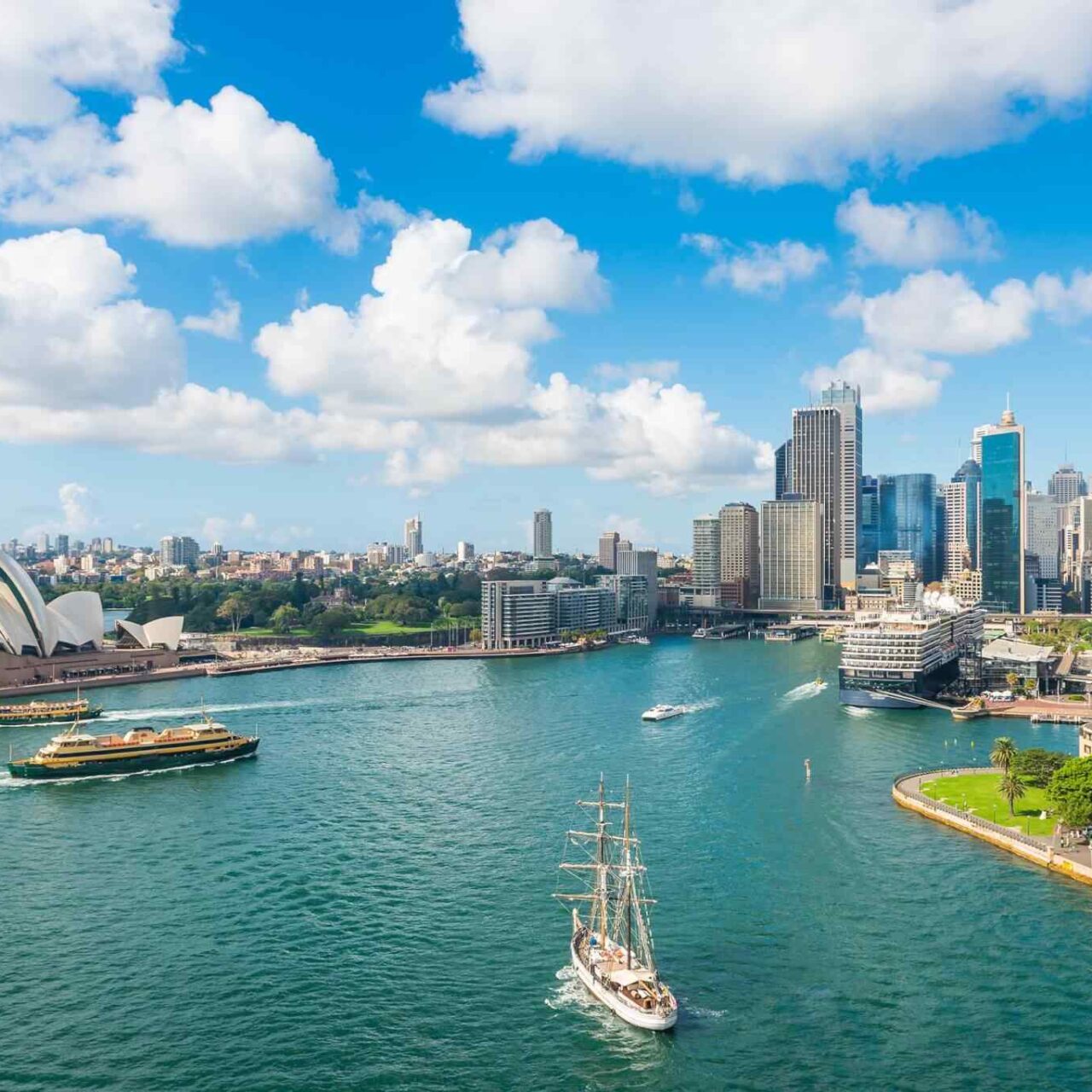 https://phenomglobaltravels.com/wp-content/uploads/2018/09/destination-sydney-04-1280x1280.jpg