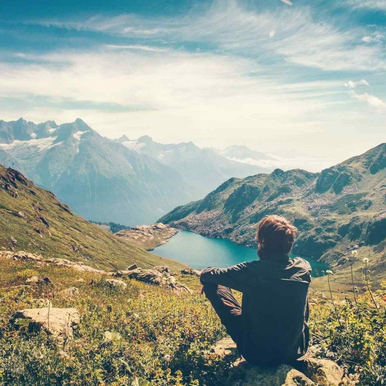 img-faq-01 https://phenomglobaltravels.com/wp-content/uploads/2018/09/img-faq-01-1280x1280.jpg